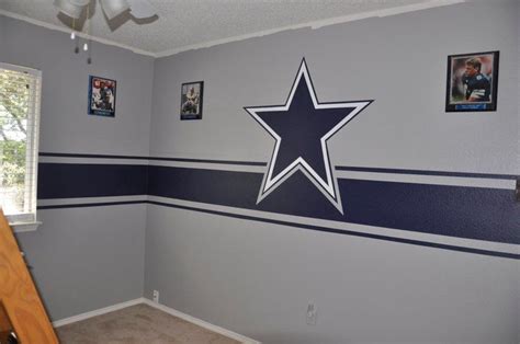 Dallas Cowboys room (now with crown molding) @Krystal Lacy | ideas for the boys room | Pinterest ...