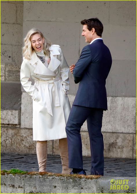 Tom Cruise & Vanessa Kirby Share On-Set Kiss for 'Mission: Impossible 6 ...