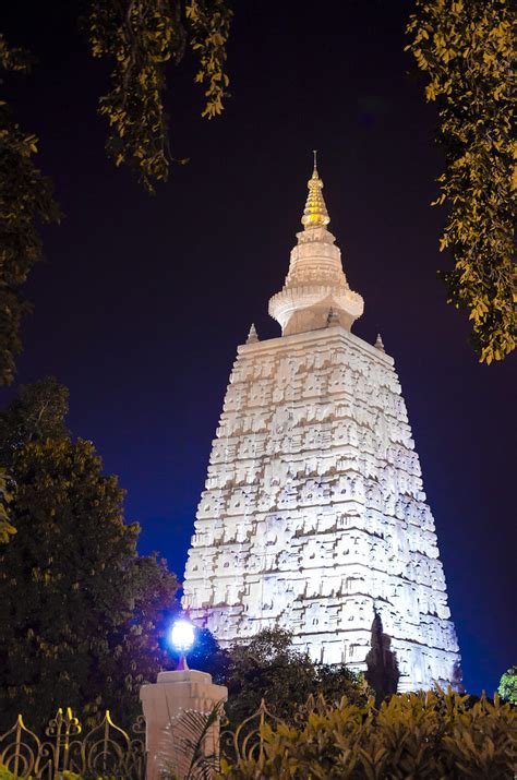 Mahabodhi Temple | It looked quite magnificent at night!! | Panvista | Flickr