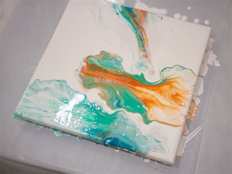 Feeling Frazzled? Fluid Painting Is the New Mindfulness Trend to Try | ClassBento