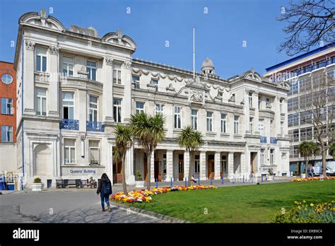 The Queens Building part of the campus at Queen Mary University of London Stock Photo - Alamy