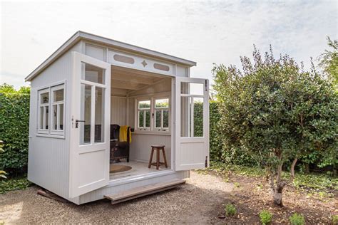 6 Expert Tips to Design the He-Shed of His Dreams