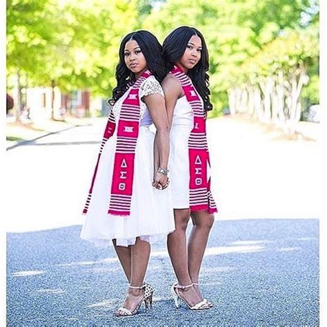 How absolutely stunning are these #sorors from Delta Sigma Theta! Show ...