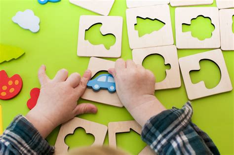 Jeux Montessori Pour Éveiller La Curiosité Des Enfants - Un encequiconcerne Jeux Gratuits Pour ...