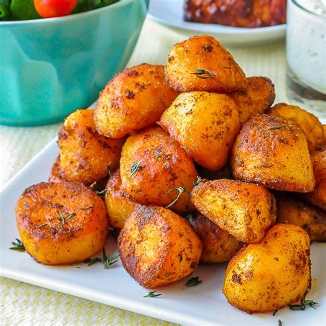 Smoked Paprika Roasted Potatoes | Recipe | Roasted potatoes, Roasted potato recipes, Smoked paprika