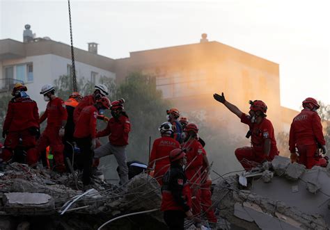 Rescue operations on after powerful earthquake hits Greece and Turkey - CGTN