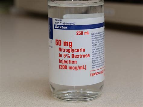 Nitroglycerin: Uses, dosage, side effects, risks, and interactions