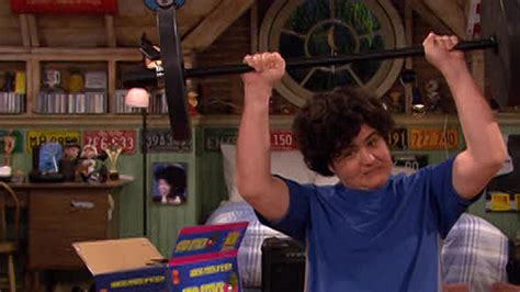 Watch Drake & Josh Season 3 Episode 8: Drake & Josh - Paging Dr. Drake ...