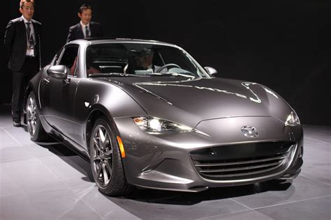 Big, beautiful photos of Mazda's newest open-top sports car | Business Insider India