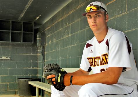 Twins draft collegian Matt Wallner of Forest Lake with No. 39 pick ...