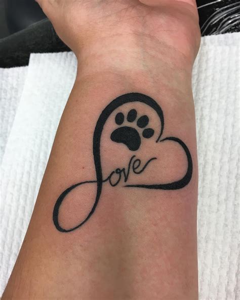 90+ Best Paw Print Tattoo Meanings and Designs - Nice Trails (2019)