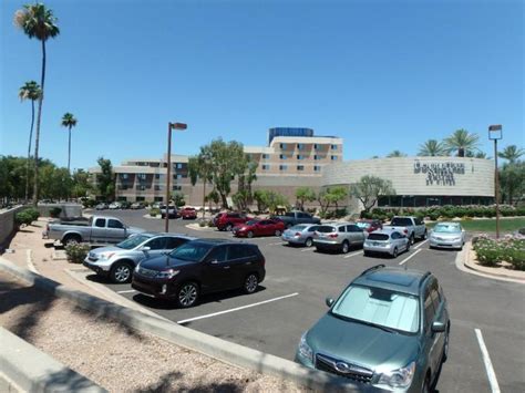 DoubleTree Suites Hotel Parking (PHX) Phoenix Reservations & Reviews