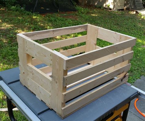 How to Make an $11 Crate With a $3 2x4 | Wood diy, Diy wood projects ...