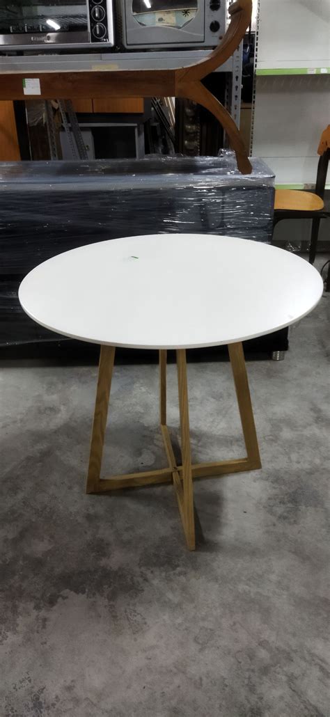 White table | Meja putih - Unearth Store