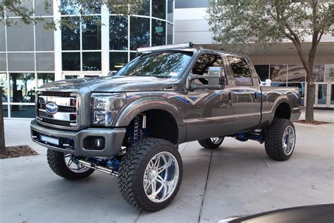 Ford F350 Super Duty Lifted - amazing photo gallery, some information and specifications, as ...