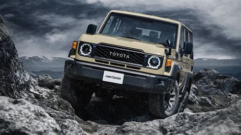 2024 Toyota LandCruiser 70 Series facelift unveiled with four-cylinder diesel automatic option ...