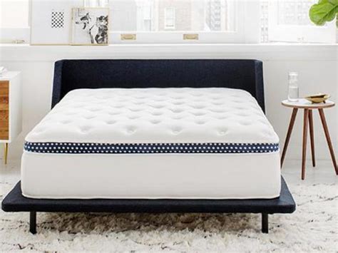 The Best Mattresses for Plus-Size Sleepers in 2023 | HGTV