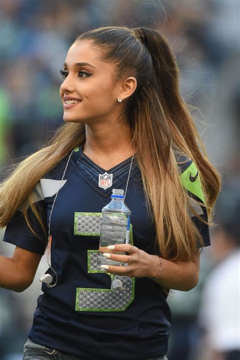 ariana grande singer celebrity nfl seattle seahawks Wallpapers HD ...