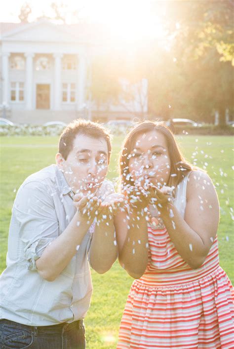 Cute First Wedding Anniversary Photo Ideas For Your Shoot!