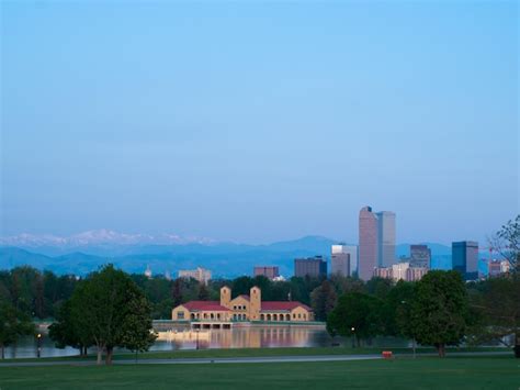 Premium Photo | Denver skyline at sunrise.