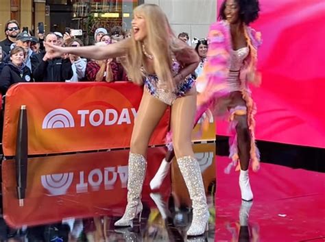 Savannah Guthrie Dresses As Taylor Swift For 'Today' Halloween: Watch