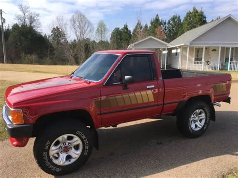 1985 Toyota pickup 4wd sr5 for sale: photos, technical specifications ...