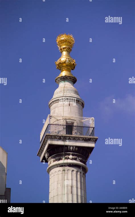 Monument to the Great Fire Of London 1666 Stock Photo - Alamy