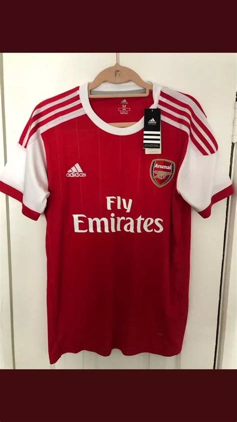 Arsenal Kit 2021 : Arsenal home kit 'on sale' in stores before official ...