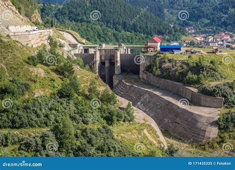 Siriu Dam in Romania stock image. Image of commune, lunca - 171435335