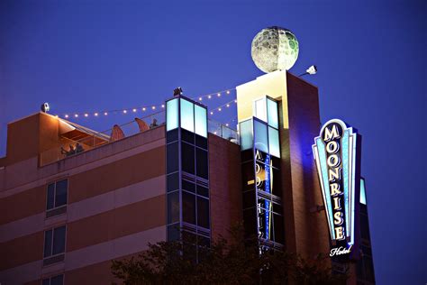 Moonrise Rooftop Bar | Architect Magazine