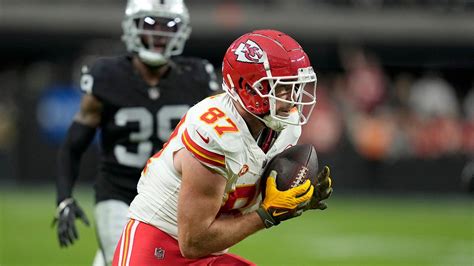 Chiefs’ Travis Kelce makes franchise history in win over Raiders | Fox News