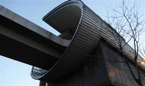 Beijing's futuristic new subway stations are straight out of Blade ...