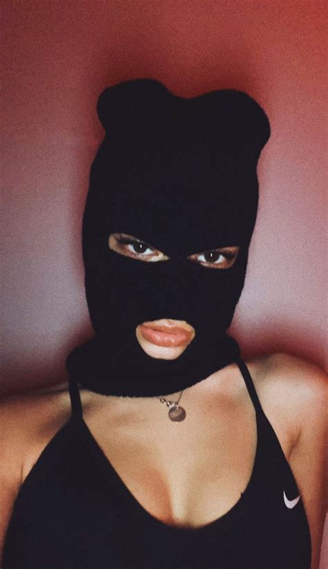 𝐢𝐧𝐬𝐭. @𝐤𝐞𝐥𝐚𝐫𝐮.𝐧 #girl #photo #instagram Girl Gang Aesthetic, Mask Aesthetic, Badass Aesthetic ...