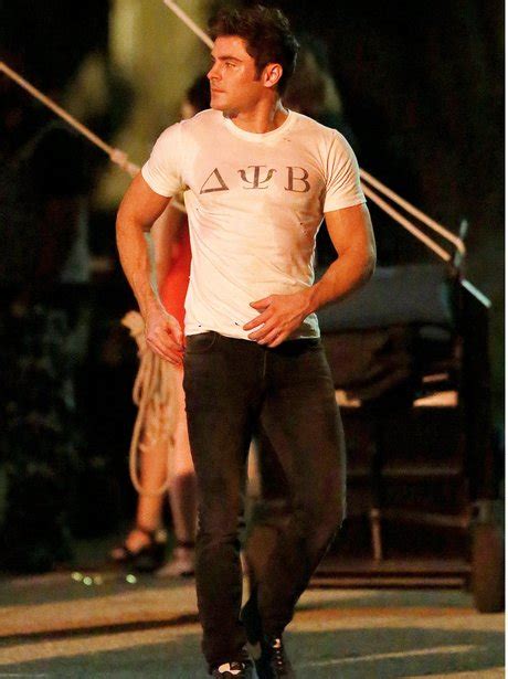 2015: Zac Efron WOWS on set for 'Bad Neighbours' and we are suddenly ...