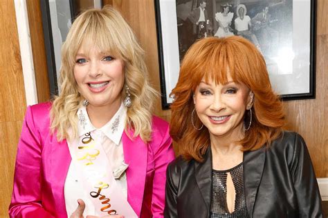 Melissa Peterman celebrates reuniting with Reba McEntire in new sitcom