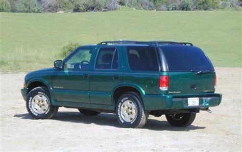 2000 Chevrolet Blazer Pictures - 21 Photos | Edmunds