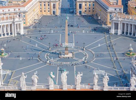 Aerial view of Saint Peter square in Vatican Stock Photo - Alamy