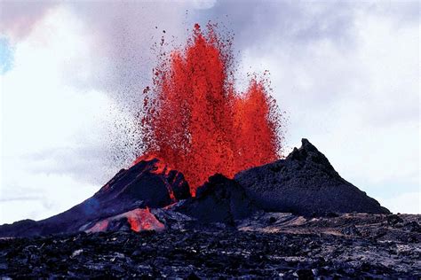 Lava Hawaii Volcano Eruption - It's in the hawaii volcanoes national ...