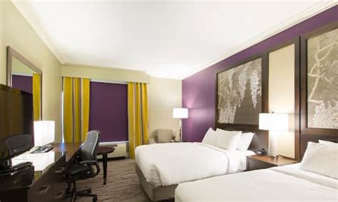 DoubleTree Savannah Historic District Hotel Rooms