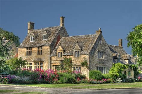 Classic Cotswolds | Cotswolds cottage, English manor houses, Cotswold house