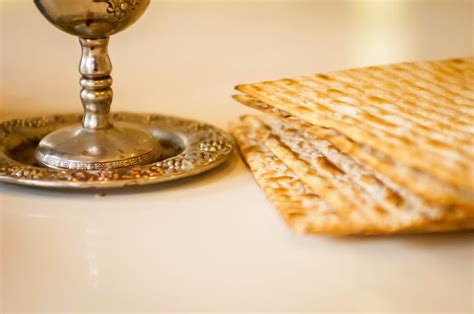 The Feast of Unleavened Bread vs. Passover: What’s the Difference? - Holy Branches