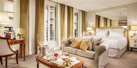 The Best Room at the Hotel Splendide Royal in Paris - Hotel Splendide Paris Review