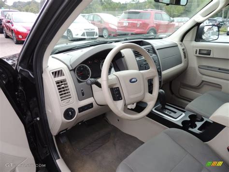 2011 Ford Escape XLS Interior Color Photos | GTCarLot.com