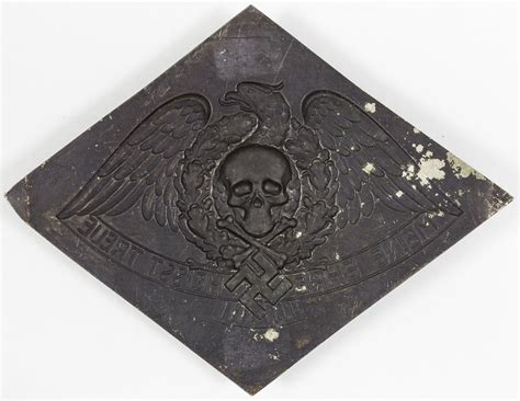 Lot - MEINE EHRE HEISST TREUE" TOTENKOPF INSIGNIA PLAQUE