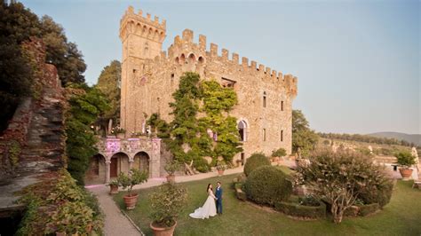 Fairytale Castle Wedding in Florence // PhotographerTuscany.com