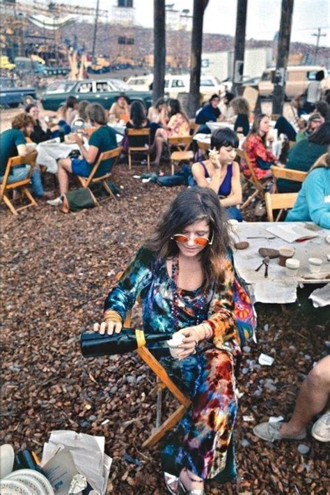 Janis Joplin backstage at Woodstock : r/ClassicRock