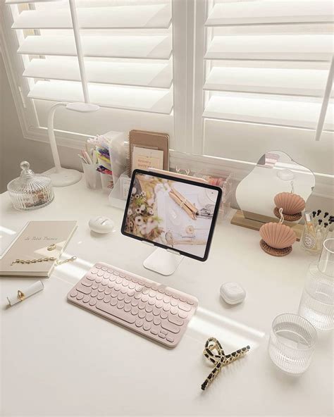 30 aesthetic desk ideas for your workspace – Artofit