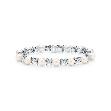 Tiffany Victoria® Tennis Bracelet in Platinum with Diamonds and Pearls | Tiffany & Co. Malaysia