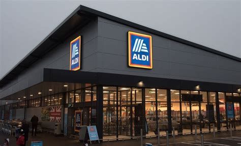 QUT - The rise and rise of Aldi: two decades that changed supermarket ...