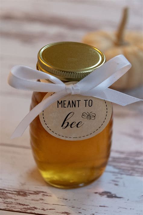 Free Printable Meant to Bee Wedding Favors for Honey Jars. #wedding # ...